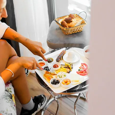 The Royals Измир