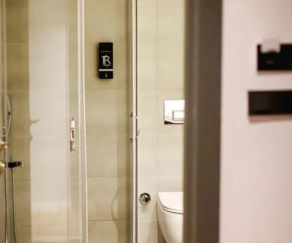 The Royals 3* Esmirna