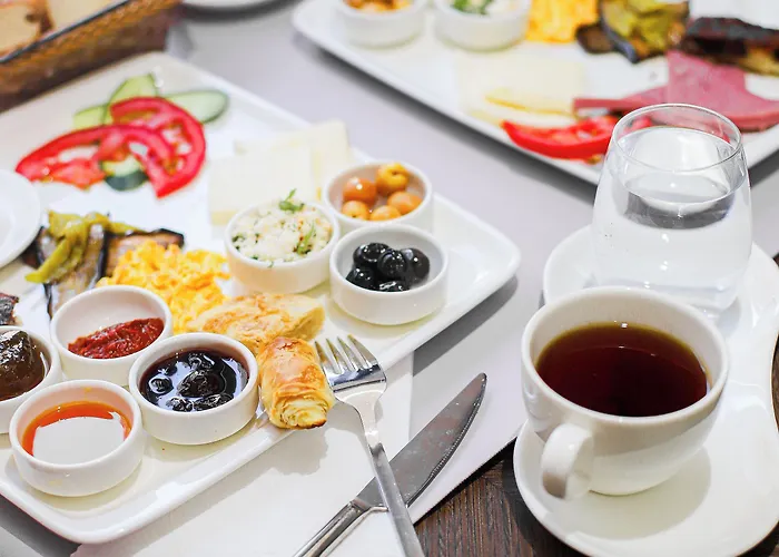 The Royals 3* İzmir